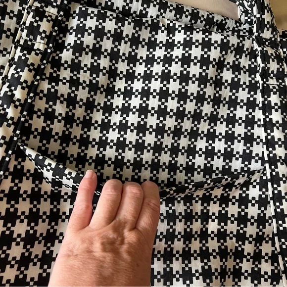 Baggu Travel Cloud bag in black & white pixelated gingham - Picture 4 of 12